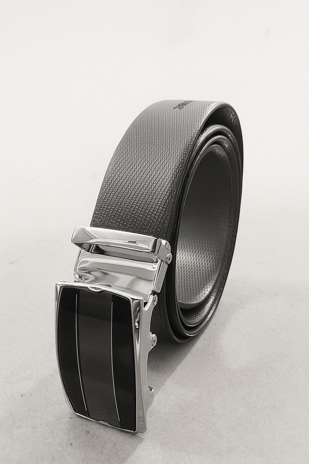 Premium Belt, Premium Wallet & Leather Essentials Every Modern Man Must Own